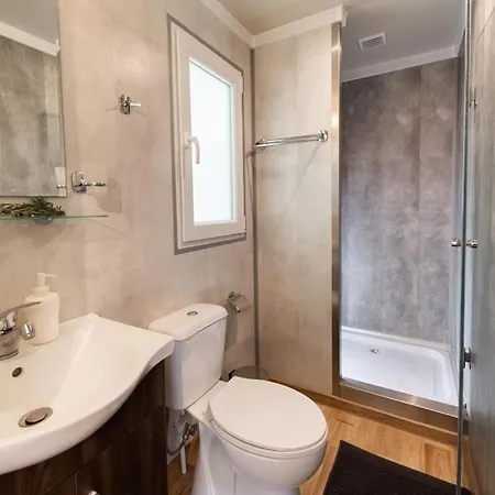 Village Episkopos * ניקיאנה