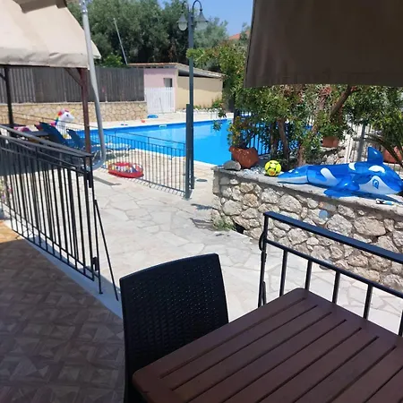 Village Episkopos ניקיאנה