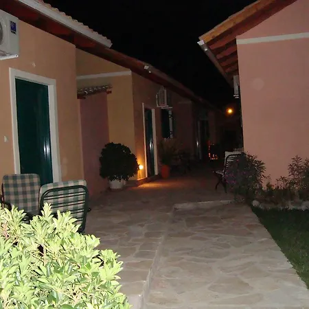 אתר קמפינג Village Episkopos