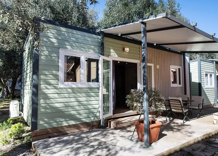 Village Episkopos Кемпинг